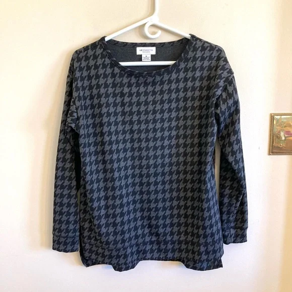 Liz Claiborne Top - Picture 1 of 5